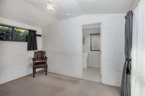 Photo of property in 66 Guadeloupe Crescent, Grenada Village, Wellington, 6037