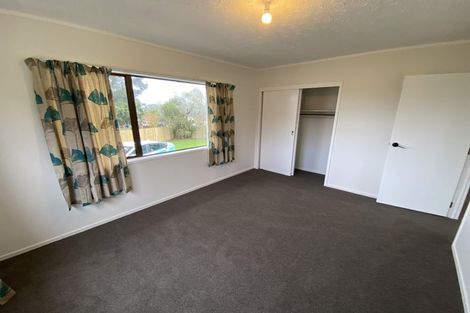 Photo of property in 17 Brougham Place, West Harbour, Auckland, 0618