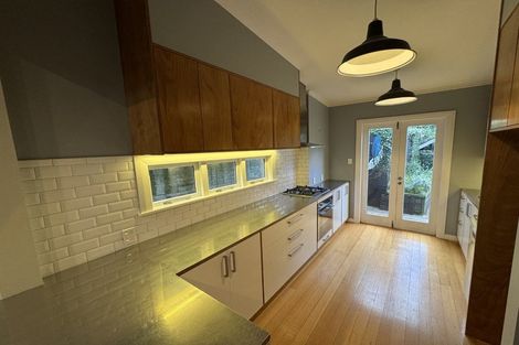 Photo of property in 29 Maida Vale Road, Roseneath, Wellington, 6011