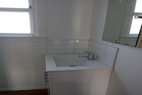 Photo of property in 15 Owles Terrace, New Brighton, Christchurch, 8061