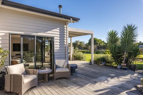 Photo of property in 116a Paetawa Road, Peka Peka, Waikanae, 5391