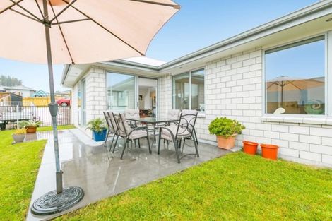 Photo of property in 27 Ballintoy Park Drive, Welcome Bay, Tauranga, 3175