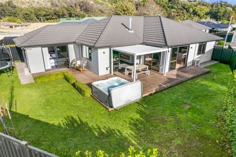 Photo of property in 7 Don Griffin Grove, Trentham, Upper Hutt, 5018