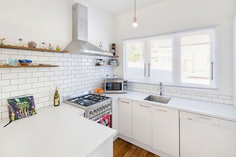 Photo of property in 1/18 Nile Road, Milford, Auckland, 0620