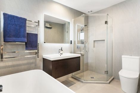 Photo of property in 10a Surville Place, Mairangi Bay, Auckland, 0630