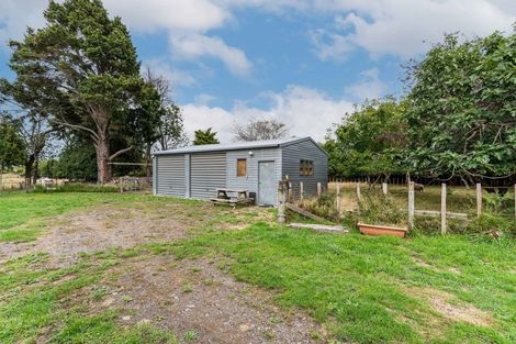 Photo of property in 30 Sandon Block Road, Ohingaiti, Hunterville, 4783