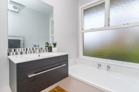 Photo of property in 19 Centennial Avenue, Helensburgh, Dunedin, 9010