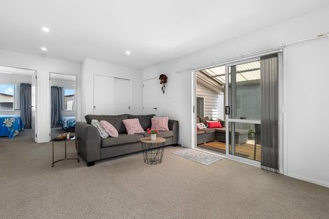 Photo of property in 11 Kamahi Crescent, Papamoa Beach, Papamoa, 3118