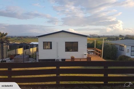 Photo of property in 186 Pukehina Parade, Pukehina, Te Puke, 3189