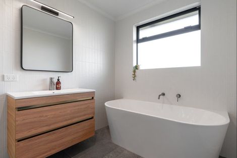 Photo of property in 52 Reid Road, Ngahinapouri, Ohaupo, 3882