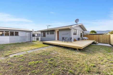 Photo of property in 43b Hartford Crescent, Totara Park, Upper Hutt, 5018