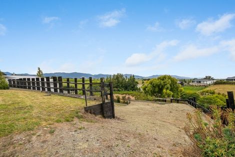 Photo of property in 8 Lake View Place, Fairhall, 7272