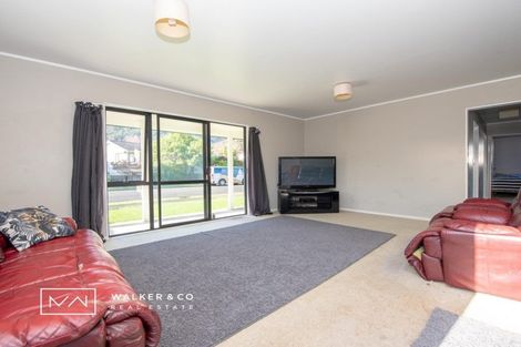 Photo of property in 1/1 Glenbrook Grove, Naenae, Lower Hutt, 5011
