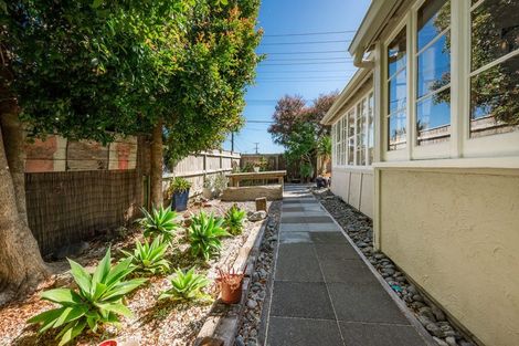 Photo of property in 99a Ruapehu Street, Paraparaumu, 5032