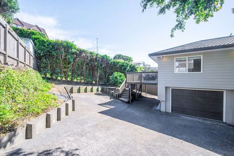 Photo of property in 30a Colmar Road, Mellons Bay, Auckland, 2014