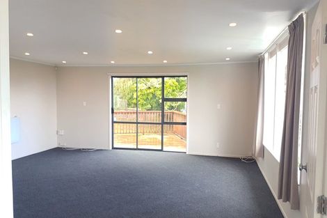 Photo of property in 204 East Coast Road, Forrest Hill, Auckland, 0620