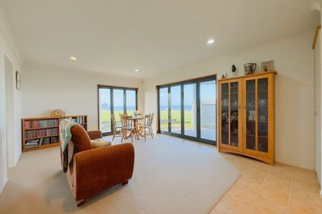 Photo of property in 5 Kon Tiki Road, Whiritoa, Whangamata, 3691