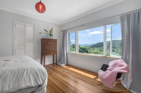Photo of property in 31 Walter Road, Lowry Bay, Lower Hutt, 5013