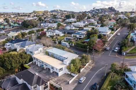 Photo of property in 67 St Vincent Avenue, Remuera, Auckland, 1050