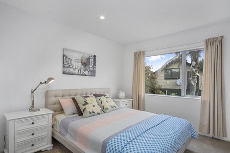 Photo of property in 32a Bodi Place, Te Atatu South, Auckland, 0610