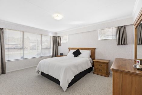 Photo of property in 6 Humphries Place, Awapuni, Palmerston North, 4412