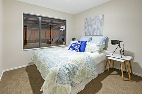 Photo of property in 20 Villino Place, Randwick Park, Auckland, 2105