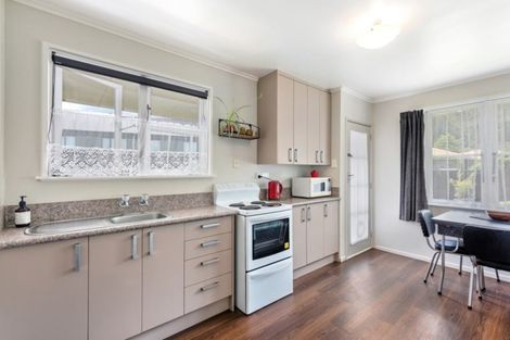 Photo of property in 4/49 Wilford Street, Wallaceville, Upper Hutt, 5018