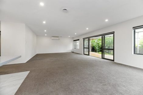 Photo of property in 18b Riverpark Crescent, Henderson, Auckland, 0610