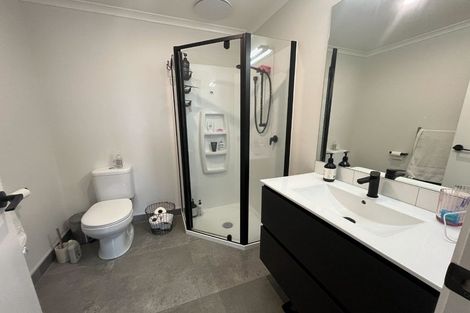 Photo of property in 17 Seafarer Crescent, Stanmore Bay, Whangaparaoa, 0932