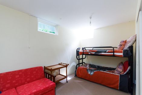 Photo of property in 16 Wikiriwhi Crescent, Awapuni, Palmerston North, 4412