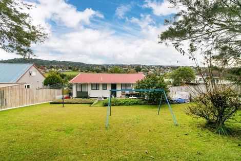 Photo of property in 84 Captain Scott Road, Glen Eden, Auckland, 0602