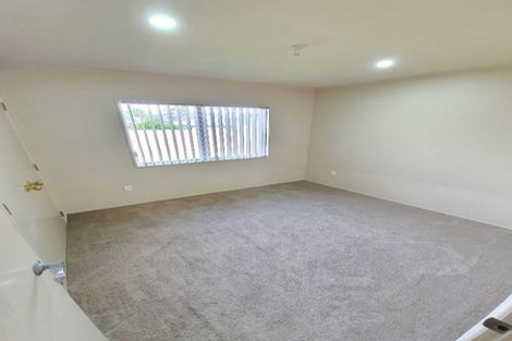 Photo of property in 2/4 South Street, Papakura, 2110