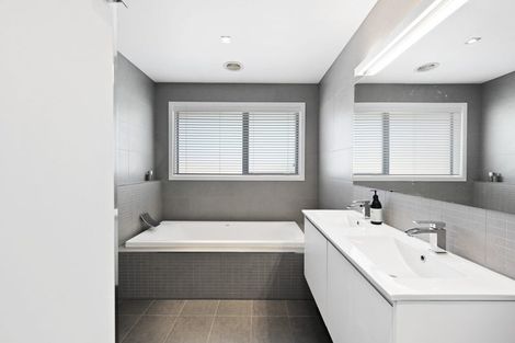 Photo of property in 13 Winslow Court, Huntington, Hamilton, 3210