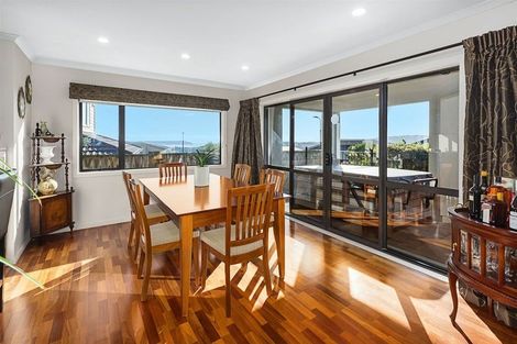 Photo of property in 21 Aspiring Terrace, Aotea, Porirua, 5024