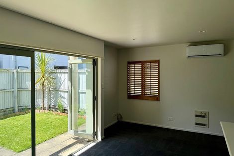 Photo of property in 2/19 Hills Road, Edgeware, Christchurch, 8013