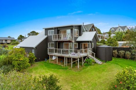 Photo of property in 43 Cumberland Street, Leigh, 0985