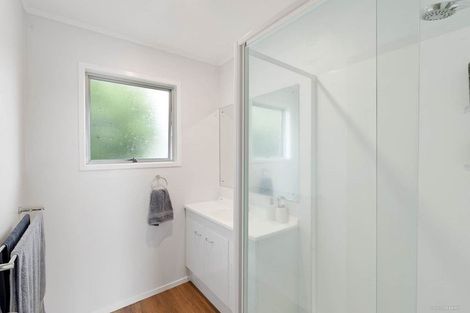 Photo of property in 2/28 Scarlock Avenue, Browns Bay, Auckland, 0630