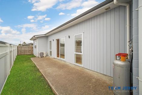 Photo of property in 67 Whare Kauri Road, Papakura, 2110