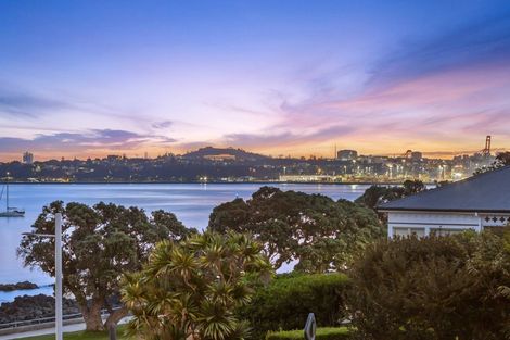 Photo of property in 14 King Edward Parade, Devonport, Auckland, 0624