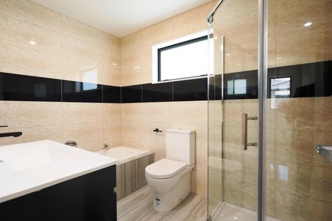 Photo of property in 11a Oxford Road, Manurewa, Auckland, 2102