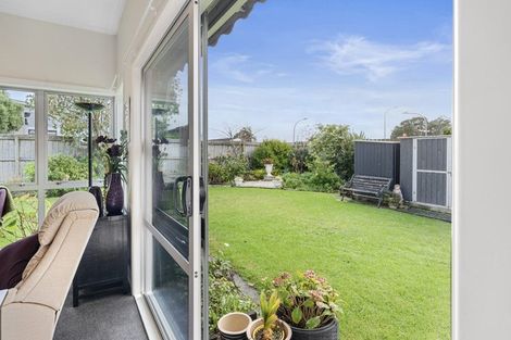Photo of property in 25a Riverside Road, Orewa, 0931