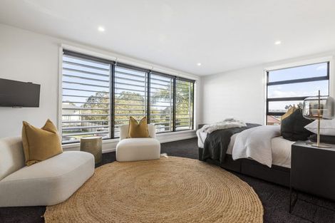 Photo of property in 1 Weona Place, Westmere, Auckland, 1022