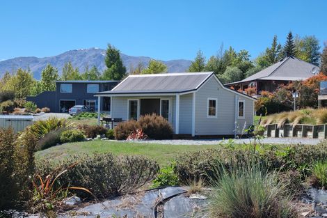 Photo of property in 1 O'neill Place, Lake Tekapo, 7999