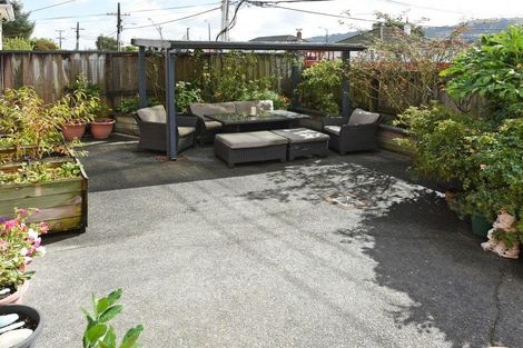 Photo of property in 54 Athlone Crescent, Avalon, Lower Hutt, 5011