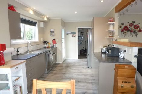 Photo of property in 17 Clyma Place, Massey, Auckland, 0614