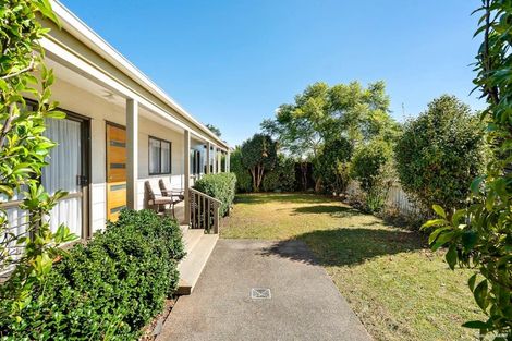 Photo of property in 10 Seaward Place, Wattle Downs, Auckland, 2103