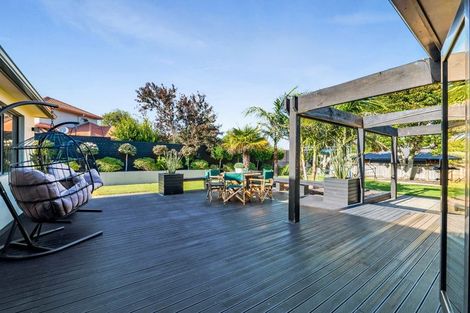 Photo of property in 5-7 Adam Lile Drive, Highlands Park, New Plymouth, 4312