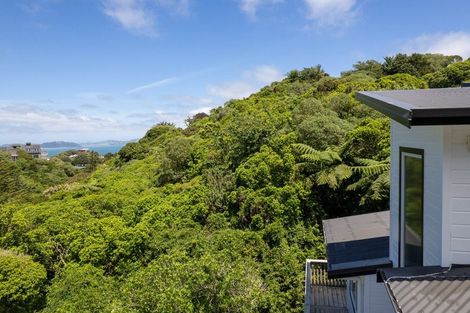 Photo of property in 51b Maungaraki Road, Korokoro, Lower Hutt, 5012