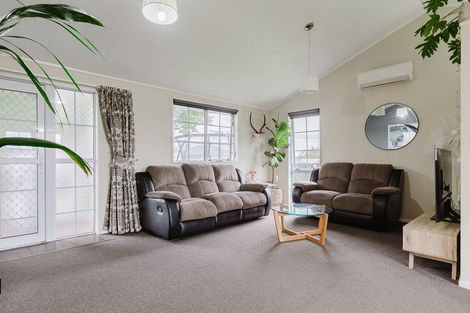 Photo of property in 15 Ranfurly Road, Feilding, 4702