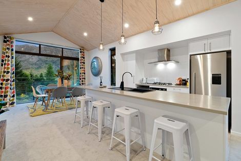 Photo of property in 6 O'callaghan Street, Arthurs Point, Queenstown, 9371